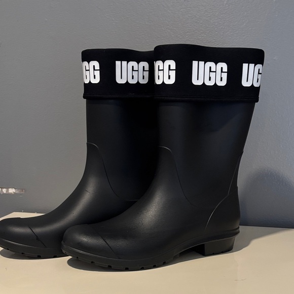 UGG Black Waterproof Boots - Picture 3 of 3